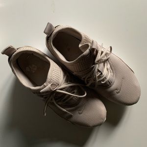 Nike AirMax flyknit sneakers